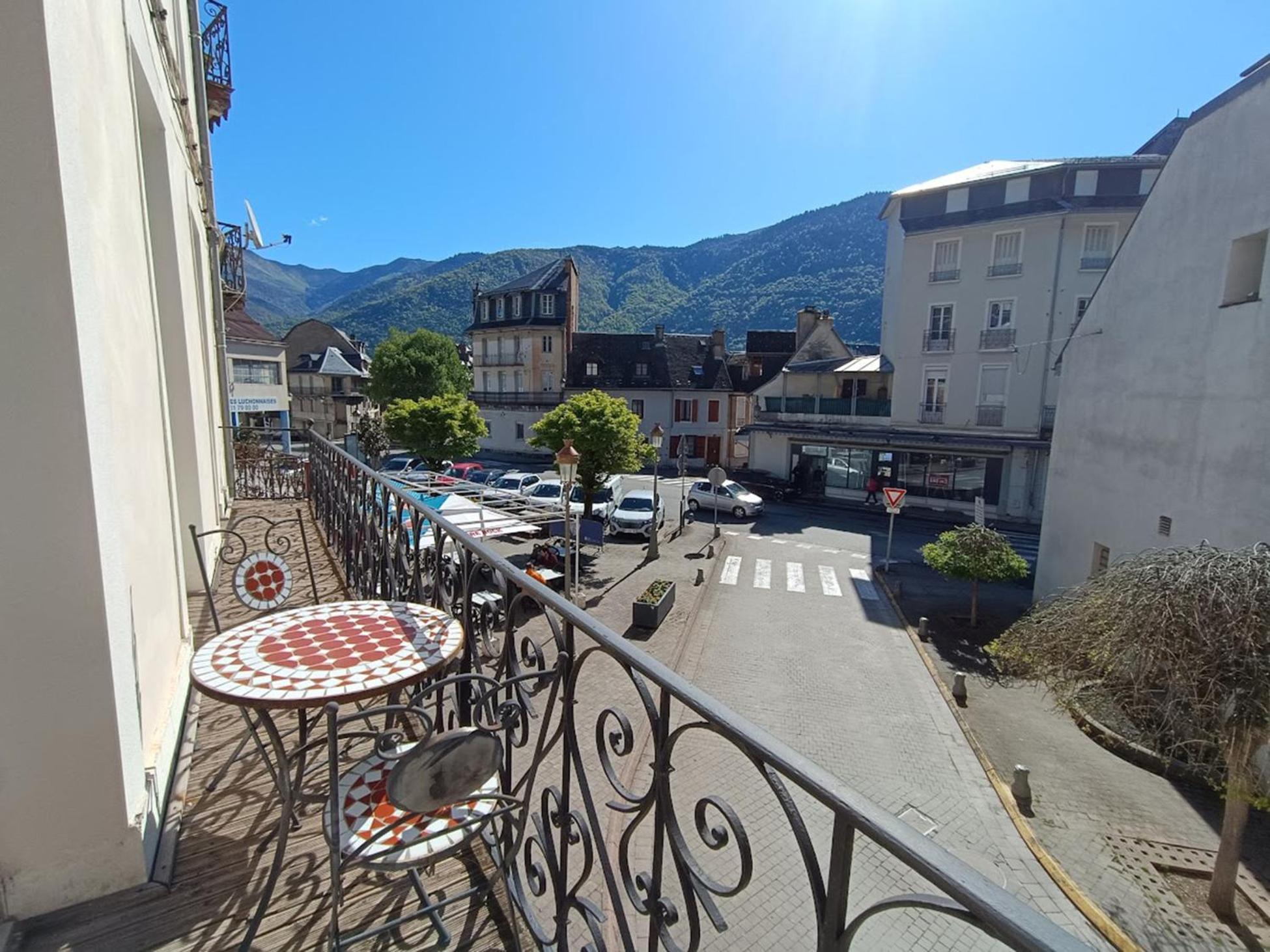 Luchon Holidays Bagnères-de-Luchon Exterior foto